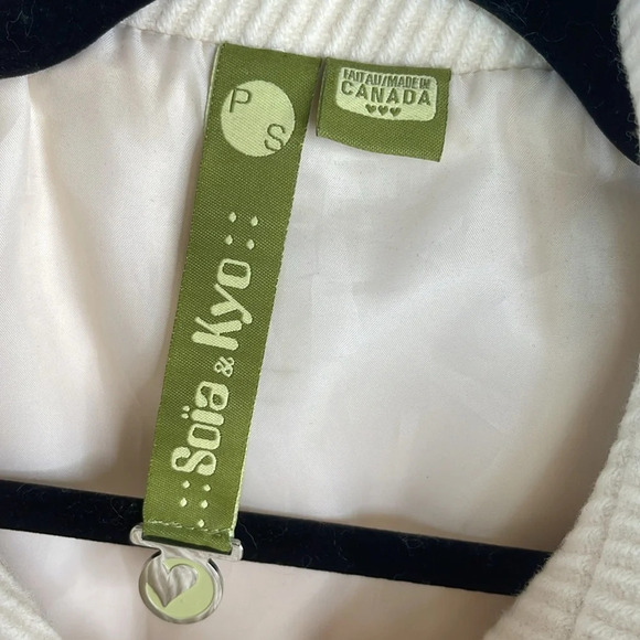 SOIA & KYO Ribbed Wool Blend Coat Cream with Black Contrast Buttons and Piping S - Picture 10 of 15